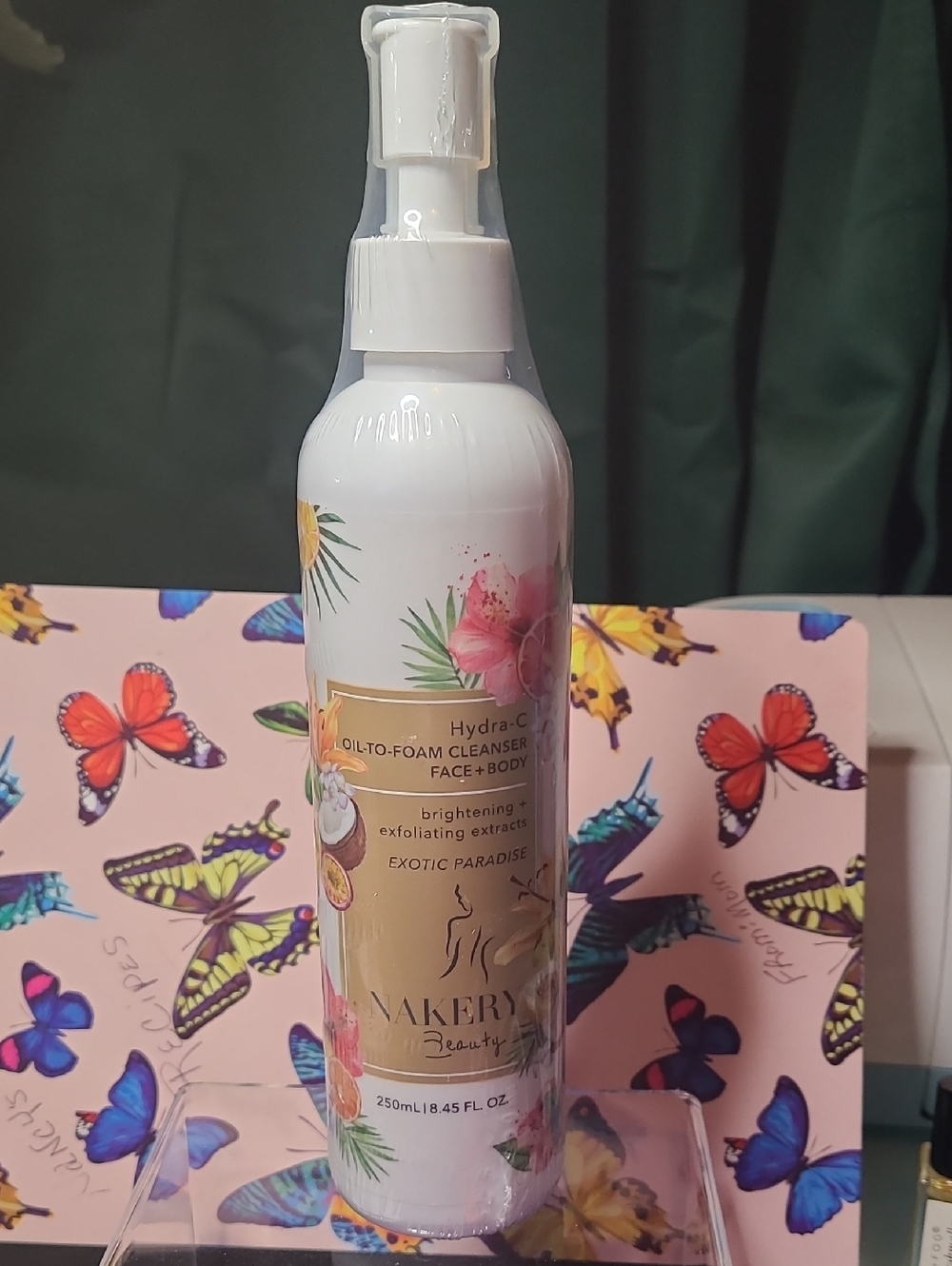 Nakery Exotic Paradise Hydra-C Oil-to-Foam Cleanser - White